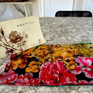 Hua GUI Women’s Scarf